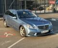 Синий Мерседес Е-Класс, объемом двигателя 2.2 л и пробегом 362 тыс. км за 15500 $, фото 35 на Automoto.ua