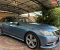 Синий Мерседес Е-Класс, объемом двигателя 2.2 л и пробегом 362 тыс. км за 15500 $, фото 1 на Automoto.ua