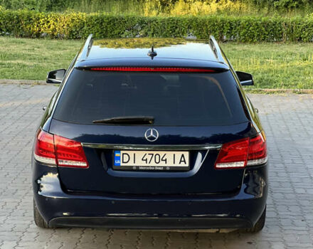 Мерседес Е-Класс 2013 в Нововолынск на Automoto.ua Синий Мерседес Е-Класс, объемом двигателя 2.14 л и пробегом 360 тыс. км за 12000 $, фото 3 на Automoto.ua