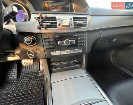 Мерседес Е-Класс 2013 в Нововолынск на Automoto.ua Синий Мерседес Е-Класс, объемом двигателя 2.14 л и пробегом 360 тыс. км за 12000 $, фото 14 на Automoto.ua