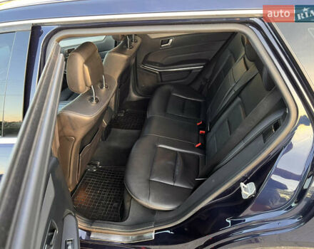 Мерседес Е-Класс 2013 в Нововолынск на Automoto.ua Синий Мерседес Е-Класс, объемом двигателя 2.14 л и пробегом 360 тыс. км за 12000 $, фото 11 на Automoto.ua