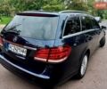Синий Мерседес Е-Класс, объемом двигателя 2.2 л и пробегом 350 тыс. км за 12900 $, фото 5 на Automoto.ua