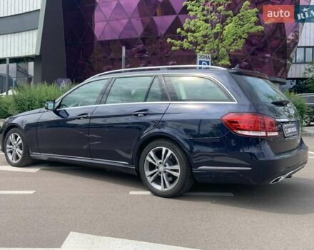 Синий Мерседес Е-Класс, объемом двигателя 2.14 л и пробегом 197 тыс. км за 19990 $, фото 4 на Automoto.ua