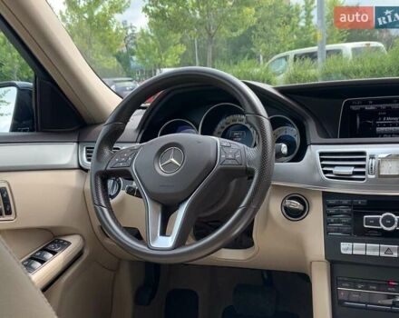 Синий Мерседес Е-Класс, объемом двигателя 2.14 л и пробегом 197 тыс. км за 19990 $, фото 22 на Automoto.ua