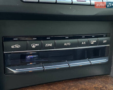 Синий Мерседес Е-Класс, объемом двигателя 2.1 л и пробегом 245 тыс. км за 18500 $, фото 26 на Automoto.ua