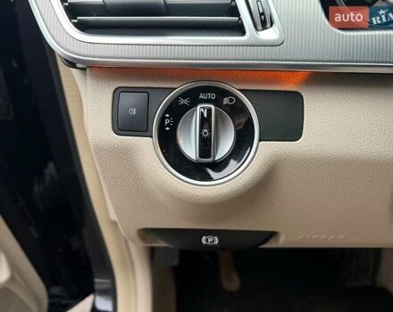 Синий Мерседес Е-Класс, объемом двигателя 2.14 л и пробегом 197 тыс. км за 16990 $, фото 13 на Automoto.ua