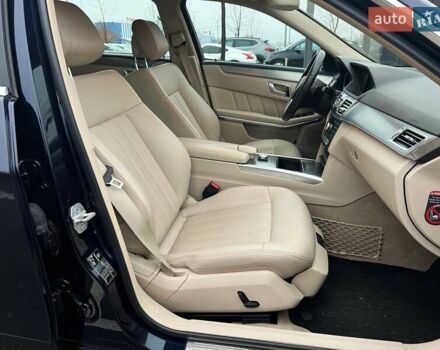 Синий Мерседес Е-Класс, объемом двигателя 2.14 л и пробегом 197 тыс. км за 16990 $, фото 10 на Automoto.ua