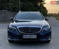 Синий Мерседес Е-Класс, объемом двигателя 2.1 л и пробегом 245 тыс. км за 18500 $, фото 1 на Automoto.ua