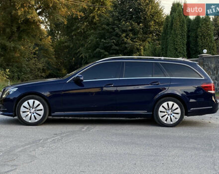 Синий Мерседес Е-Класс, объемом двигателя 2.1 л и пробегом 245 тыс. км за 18500 $, фото 10 на Automoto.ua