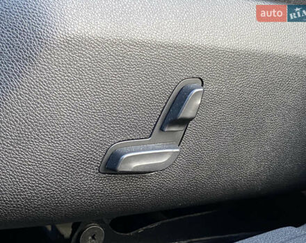 Синий Мерседес Е-Класс, объемом двигателя 2.1 л и пробегом 245 тыс. км за 18500 $, фото 33 на Automoto.ua