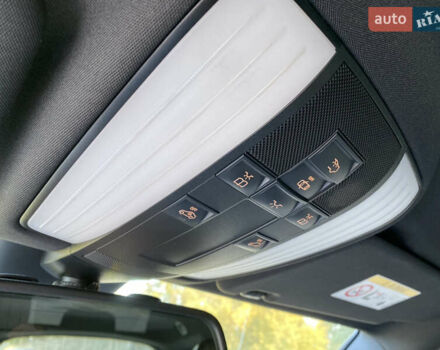 Синий Мерседес Е-Класс, объемом двигателя 2.1 л и пробегом 245 тыс. км за 18500 $, фото 22 на Automoto.ua