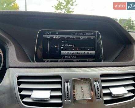 Синий Мерседес Е-Класс, объемом двигателя 2.14 л и пробегом 197 тыс. км за 19990 $, фото 23 на Automoto.ua