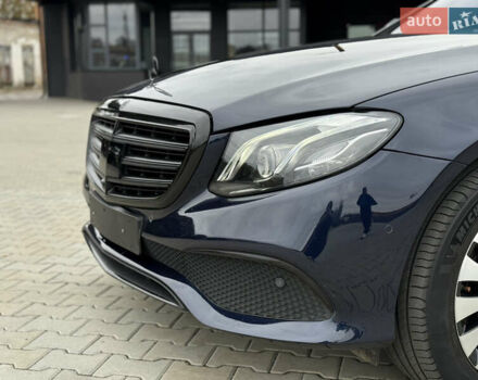 Синій Мерседес Е-Клас, об'ємом двигуна 2 л та пробігом 321 тис. км за 20999 $, фото 13 на Automoto.ua