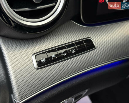 Синий Мерседес Е-Класс, объемом двигателя 1.95 л и пробегом 321 тыс. км за 19700 $, фото 46 на Automoto.ua