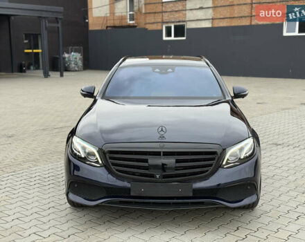 Синій Мерседес Е-Клас, об'ємом двигуна 2 л та пробігом 321 тис. км за 20999 $, фото 1 на Automoto.ua
