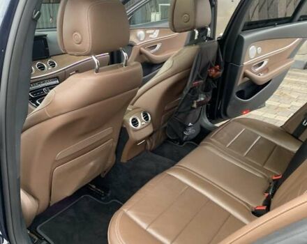 Мерседес Е-Клас 2016 у Пустомытах на Automoto.ua Синій Мерседес Е-Клас, об'ємом двигуна 3 л та пробігом 165 тис. км за 28000 $, фото 3 на Automoto.ua