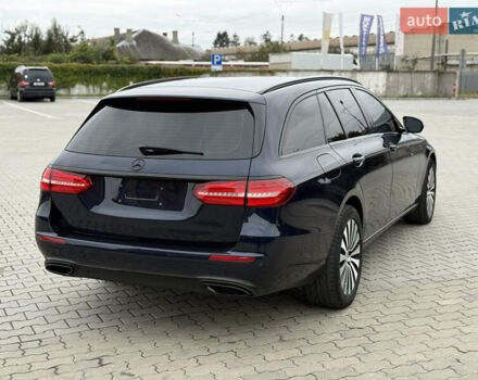 Синий Мерседес Е-Класс, объемом двигателя 1.95 л и пробегом 321 тыс. км за 19700 $, фото 5 на Automoto.ua