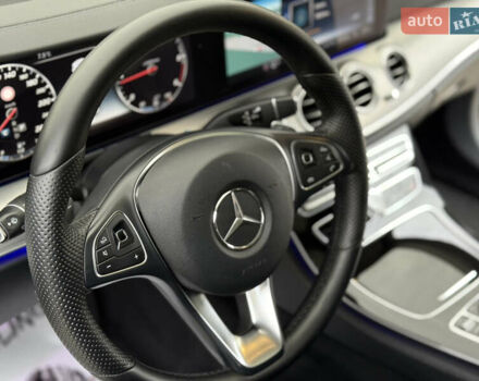 Синий Мерседес Е-Класс, объемом двигателя 1.95 л и пробегом 321 тыс. км за 19700 $, фото 44 на Automoto.ua