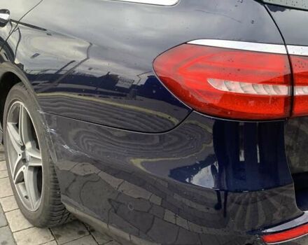 Мерседес Е-Клас 2016 у Пустомытах на Automoto.ua Синій Мерседес Е-Клас, об'ємом двигуна 3 л та пробігом 165 тис. км за 28000 $, фото 2 на Automoto.ua