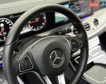 Синий Мерседес Е-Класс, объемом двигателя 1.95 л и пробегом 321 тыс. км за 19700 $, фото 43 на Automoto.ua