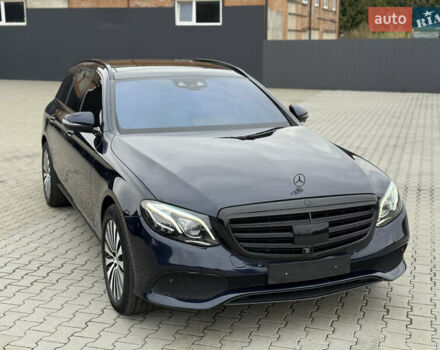 Синій Мерседес Е-Клас, об'ємом двигуна 2 л та пробігом 321 тис. км за 20999 $, фото 2 на Automoto.ua