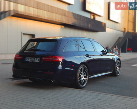 Мерседес Е-Клас 2018 у Києві на Automoto.ua Синій Мерседес Е-Клас, об'ємом двигуна 4 л та пробігом 83 тис. км за 63900 $, фото 8 на Automoto.ua