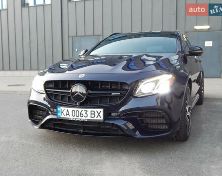 Мерседес Е-Клас 2018 у Києві на Automoto.ua Синій Мерседес Е-Клас, об'ємом двигуна 4 л та пробігом 83 тис. км за 63900 $, фото 24 на Automoto.ua