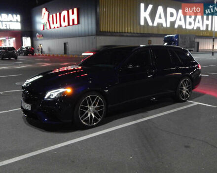 Мерседес Е-Клас 2018 у Києві на Automoto.ua Синій Мерседес Е-Клас, об'ємом двигуна 4 л та пробігом 83 тис. км за 63900 $, фото 25 на Automoto.ua