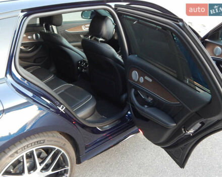 Мерседес Е-Клас 2018 у Києві на Automoto.ua Синій Мерседес Е-Клас, об'ємом двигуна 4 л та пробігом 83 тис. км за 63900 $, фото 17 на Automoto.ua