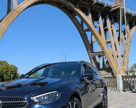 Синій Мерседес Е-Клас, об'ємом двигуна 1.95 л та пробігом 49 тис. км за 53700 $, фото 4 на Automoto.ua