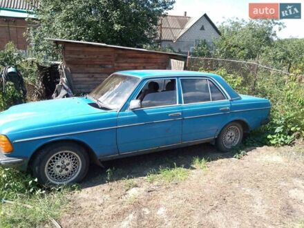 Синий Мерседес Е-Класс, объемом двигателя 2 л и пробегом 200 тыс. км за 2500 $, фото 1 на Automoto.ua