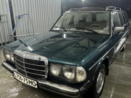 Синій Мерседес Е-Клас, об'ємом двигуна 2 л та пробігом 370 тис. км за 1600 $, фото 1 на Automoto.ua