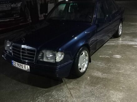 Синий Мерседес Е-Класс, объемом двигателя 2 л и пробегом 650 тыс. км за 850 $, фото 1 на Automoto.ua