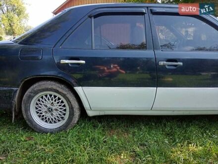 Мерседес Е-Клас 1986 у Самборе на Automoto.ua Синій Мерседес Е-Клас, об'ємом двигуна 3.2 л та пробігом 270 тис. км за 2500 $, фото 1 на Automoto.ua