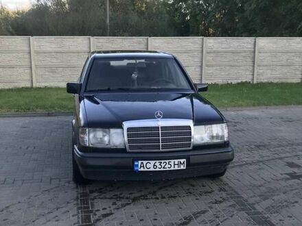 Синій Мерседес Е-Клас, об'ємом двигуна 2 л та пробігом 540 тис. км за 2000 $, фото 1 на Automoto.ua