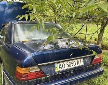 Синій Мерседес Е-Клас, об'ємом двигуна 2.3 л та пробігом 100 тис. км за 1211 $, фото 1 на Automoto.ua