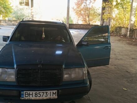 Мерседес Е-Клас 1987 у Тульчине на Automoto.ua Синій Мерседес Е-Клас, об'ємом двигуна 0 л та пробігом 549 тис. км за 1650 $, фото 1 на Automoto.ua