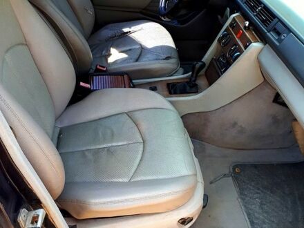 Синий Мерседес Е-Класс, объемом двигателя 2 л и пробегом 0 тыс. км за 1500 $, фото 1 на Automoto.ua