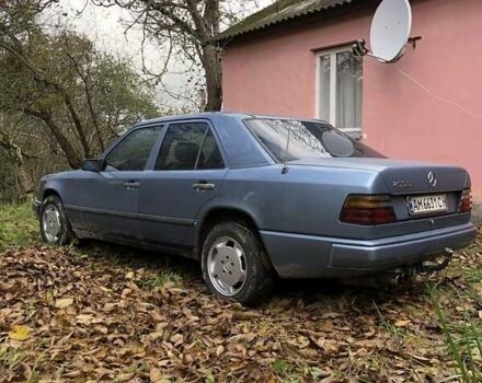 Синий Мерседес Е-Класс, объемом двигателя 2 л и пробегом 500 тыс. км за 3000 $, фото 1 на Automoto.ua