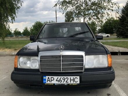 Мерседес Е-Класс 1991 в Запорожье на Automoto.ua Синий Мерседес Е-Класс, объемом двигателя 2.3 л и пробегом 416 тыс. км за 1800 $, фото 1 на Automoto.ua