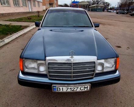 Синий Мерседес Е-Класс, объемом двигателя 2 л и пробегом 0 тыс. км за 2600 $, фото 1 на Automoto.ua