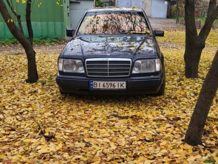 Синий Мерседес Е-Класс, объемом двигателя 2.8 л и пробегом 420 тыс. км за 3000 $, фото 1 на Automoto.ua