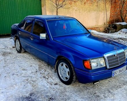 Синий Мерседес Е-Класс, объемом двигателя 3 л и пробегом 540 тыс. км за 2800 $, фото 1 на Automoto.ua
