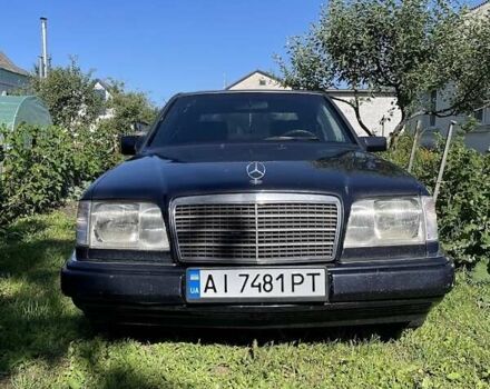 Синій Мерседес Е-Клас, об'ємом двигуна 2.2 л та пробігом 358 тис. км за 2200 $, фото 1 на Automoto.ua