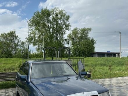 Мерседес Е-Класс 1994 в Самборе на Automoto.ua Синий Мерседес Е-Класс, объемом двигателя 2.3 л и пробегом 350 тыс. км за 1499 $, фото 1 на Automoto.ua