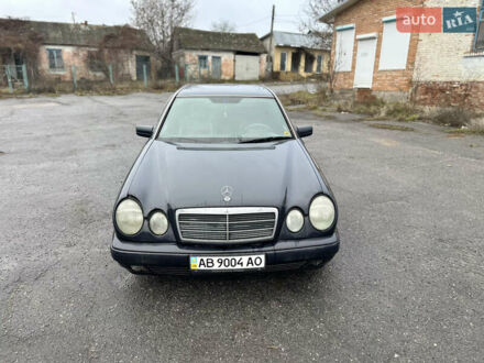 Синий Мерседес Е-Класс, объемом двигателя 2.3 л и пробегом 500 тыс. км за 2300 $, фото 1 на Automoto.ua