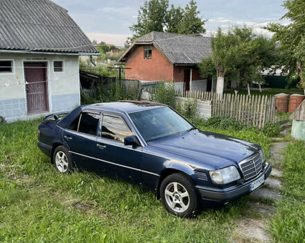Синий Мерседес Е-Класс, объемом двигателя 2.49 л и пробегом 420 тыс. км за 3800 $, фото 1 на Automoto.ua