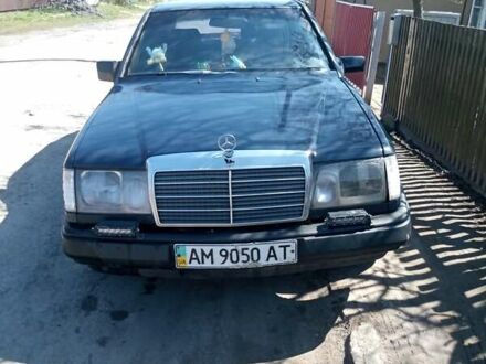 Мерседес Е-Класс 1995 в Жмеренке на Automoto.ua Синий Мерседес Е-Класс, объемом двигателя 2 л и пробегом 670 тыс. км за 2450 $, фото 1 на Automoto.ua