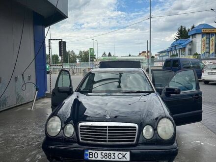 Синий Мерседес Е-Класс, объемом двигателя 2.3 л и пробегом 330 тыс. км за 2600 $, фото 1 на Automoto.ua