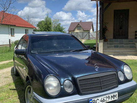 Мерседес Е-Класс 1997 в Долине на Automoto.ua Синий Мерседес Е-Класс, объемом двигателя 2 л и пробегом 492 тыс. км за 2450 $, фото 1 на Automoto.ua